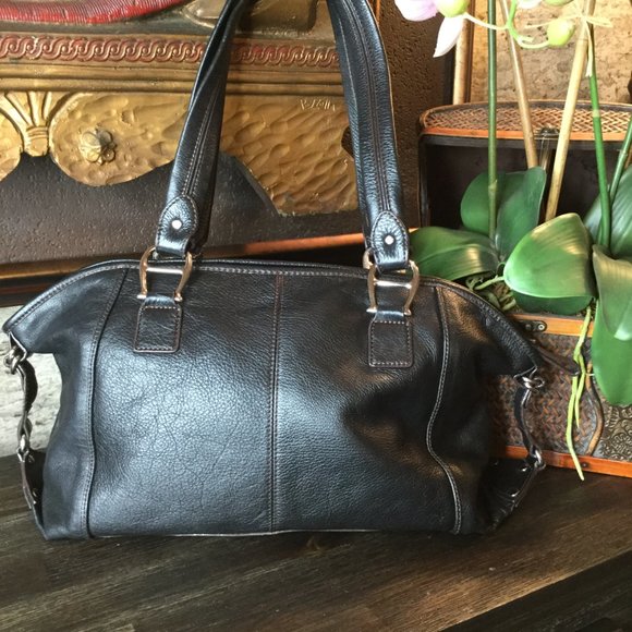 Vintage Etienne Aigner black leather handbangs - Picture 2 of 6